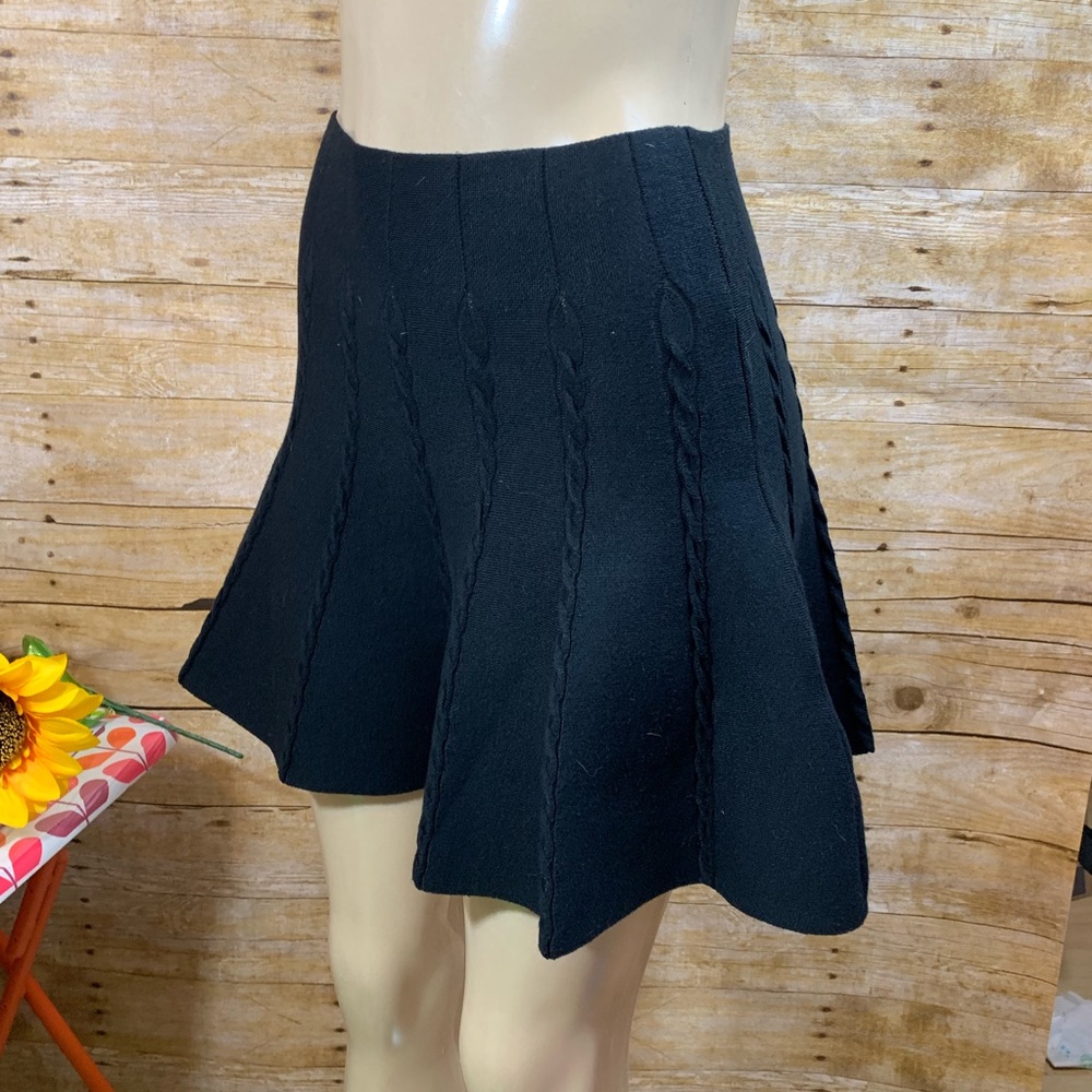 varga black  skirt. SZ. S